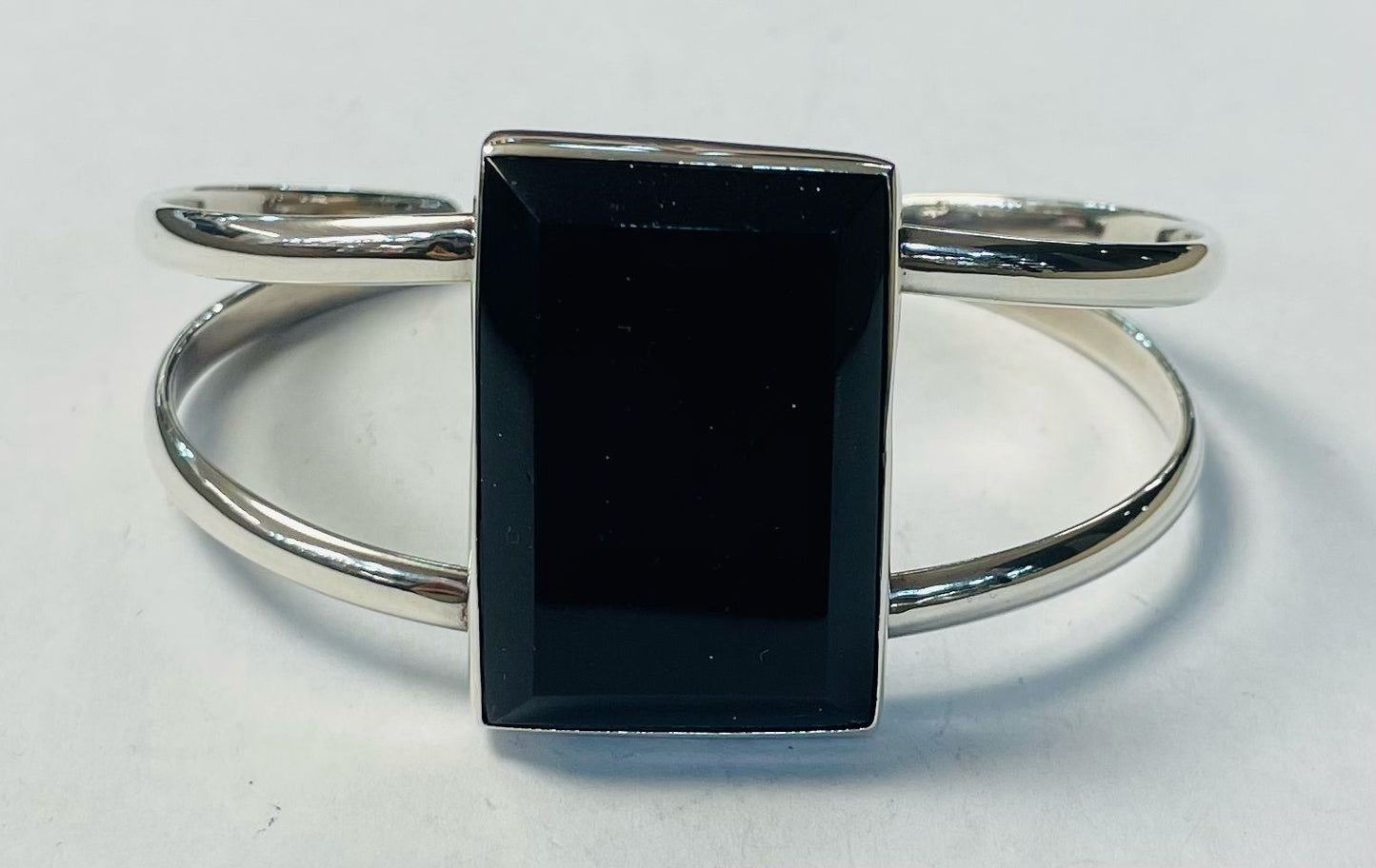 BRAZALETE EN PLATA LEY 925 CON OBSIDIANA