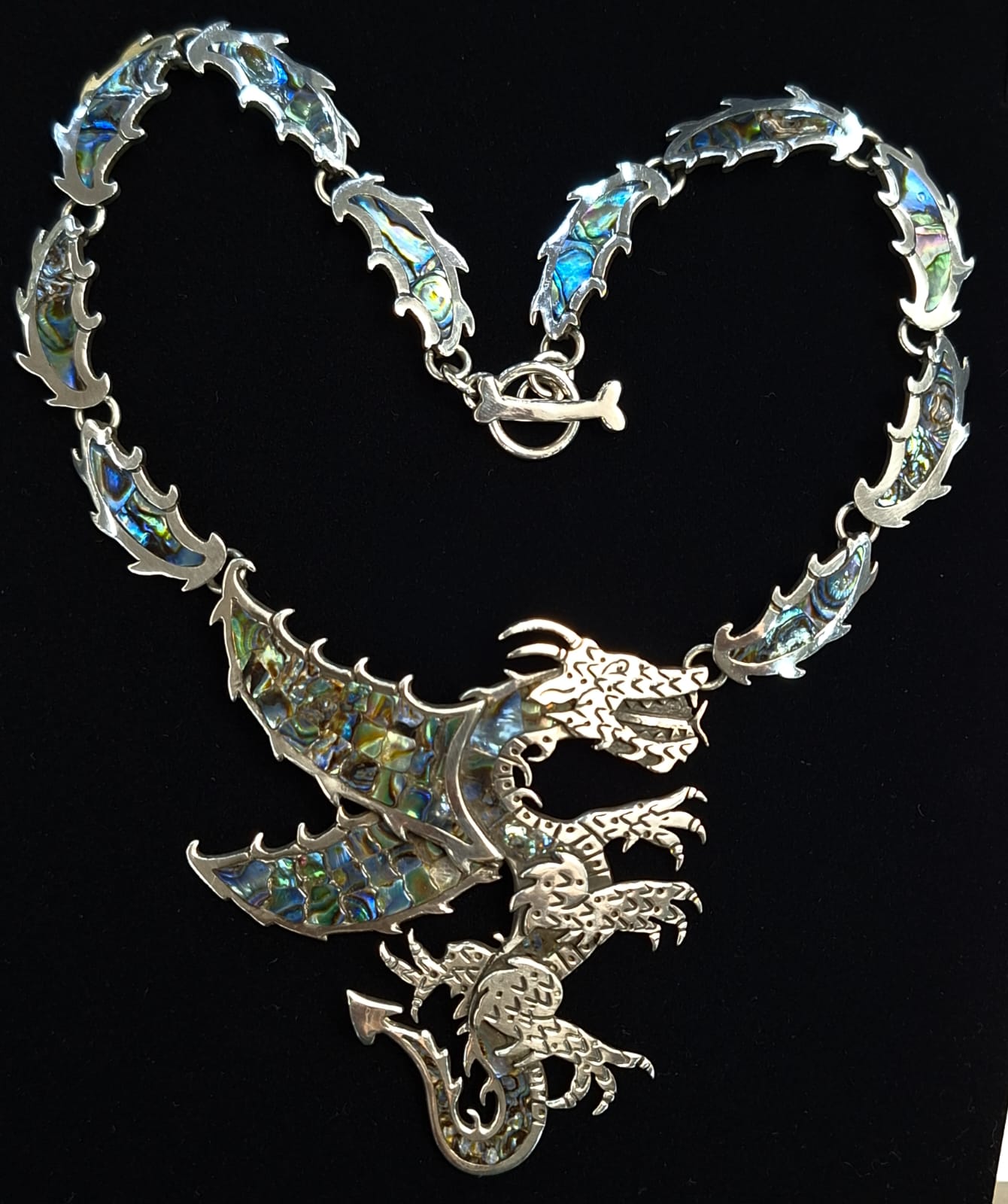 COLLAR CON INCRUSTACIONES DE ABULON EN PLATA LEY 925