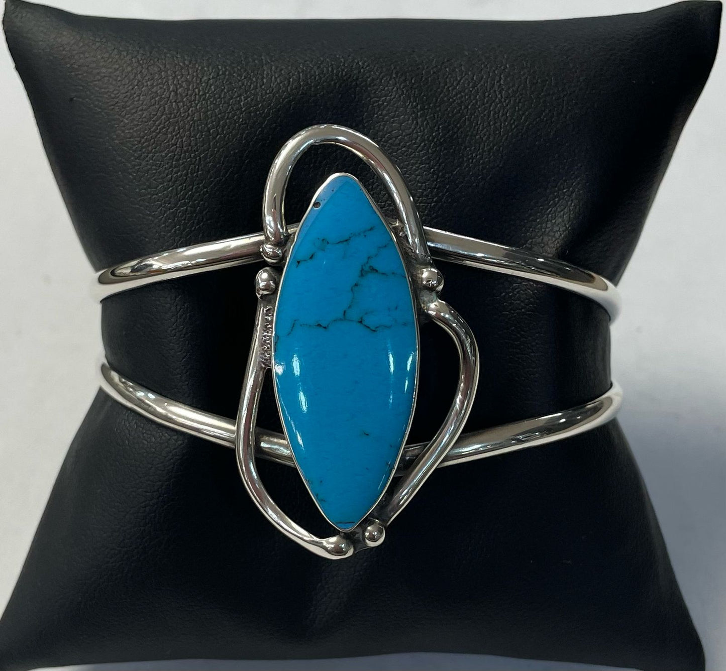 BRAZALETE CON TURQUESA EN PLATA LEY 925