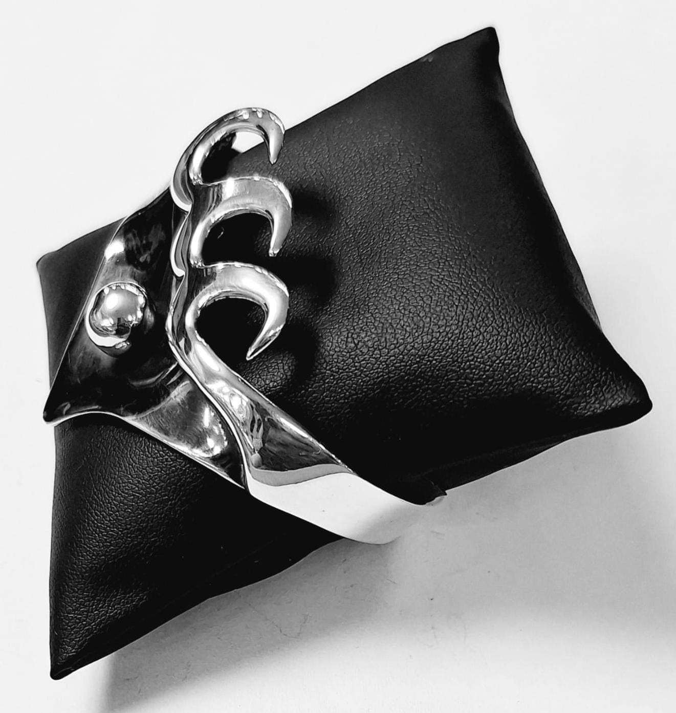 BRAZALETE EN PLATA LEY 950