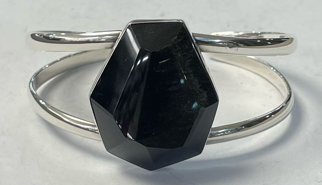 BRAZALETE CON OBXIDIANA EN PLATA LEY 950