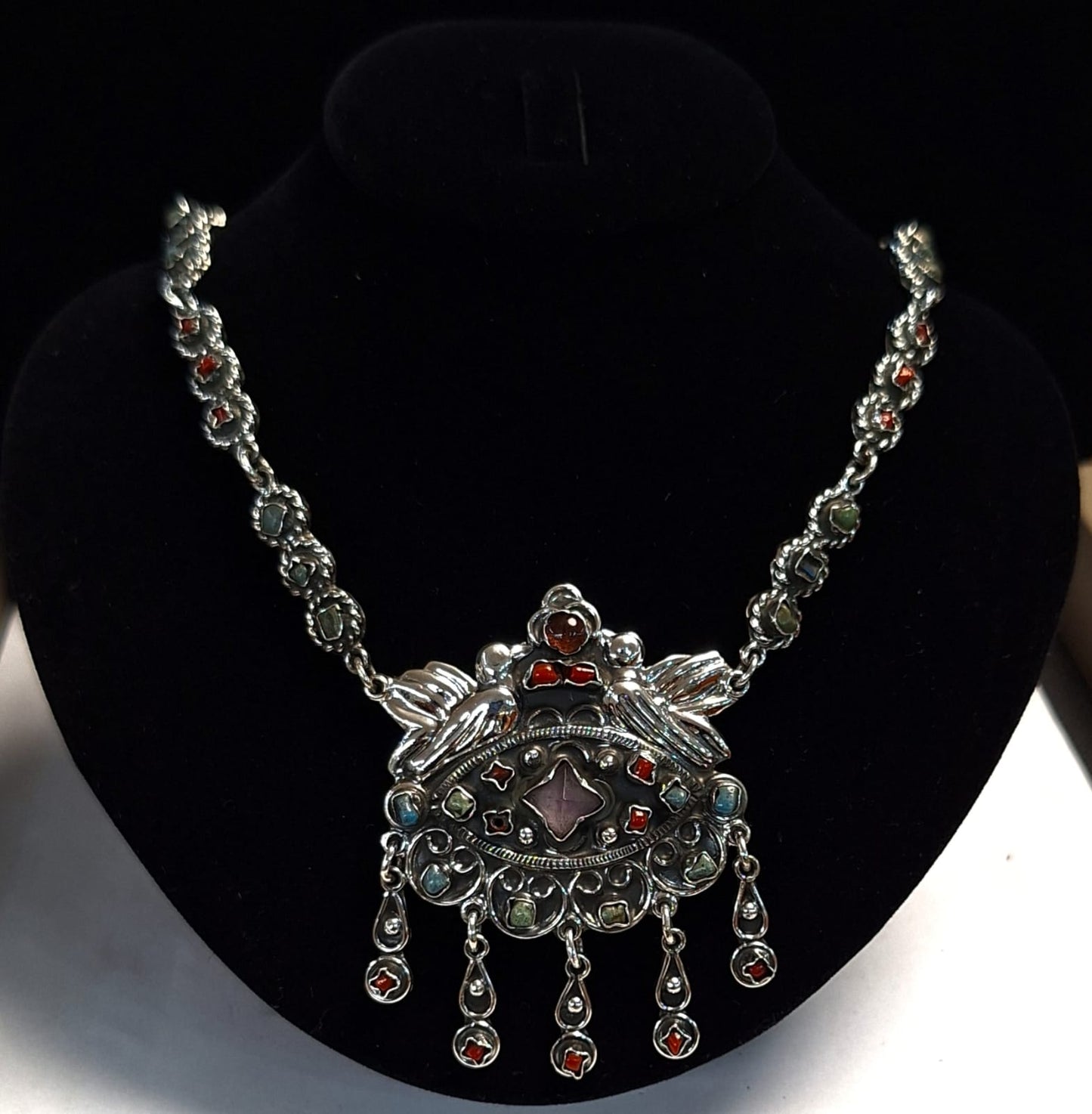COLLAR VINTAGE CON INCRUSTACIONES DE PIEDRA EN PLATA LEY 925