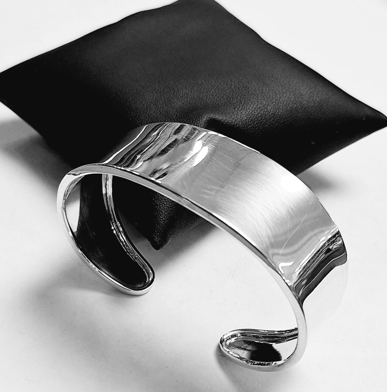 BRAZALETE EN PLATA LEY 925