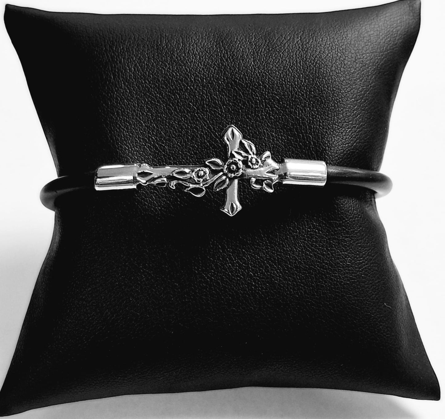 BRAZALETE EN PLATA LEY 925 CON CAUCHO