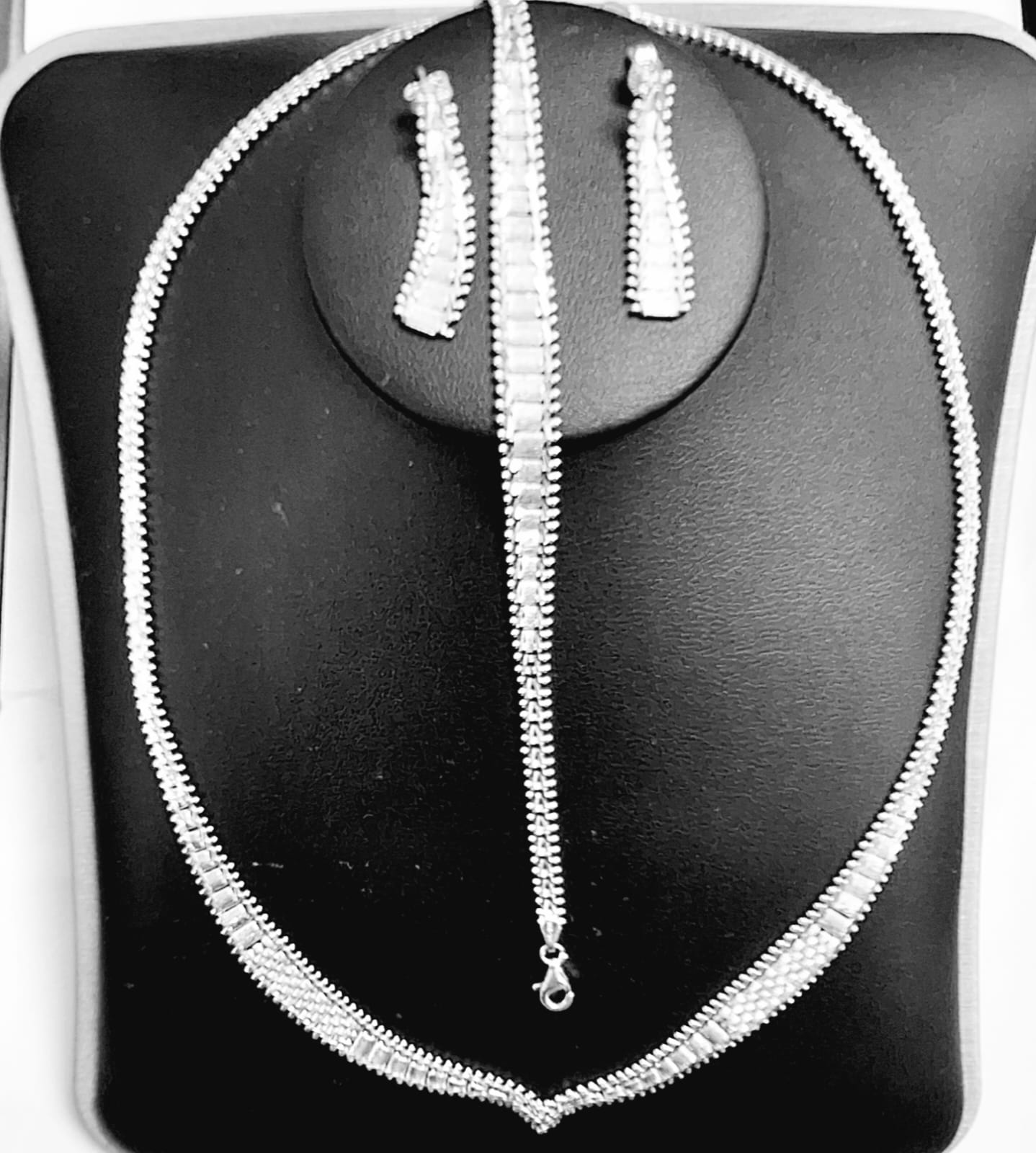 SET DE COLLAR DIAMANTANTADO EN PLATA LEY 925