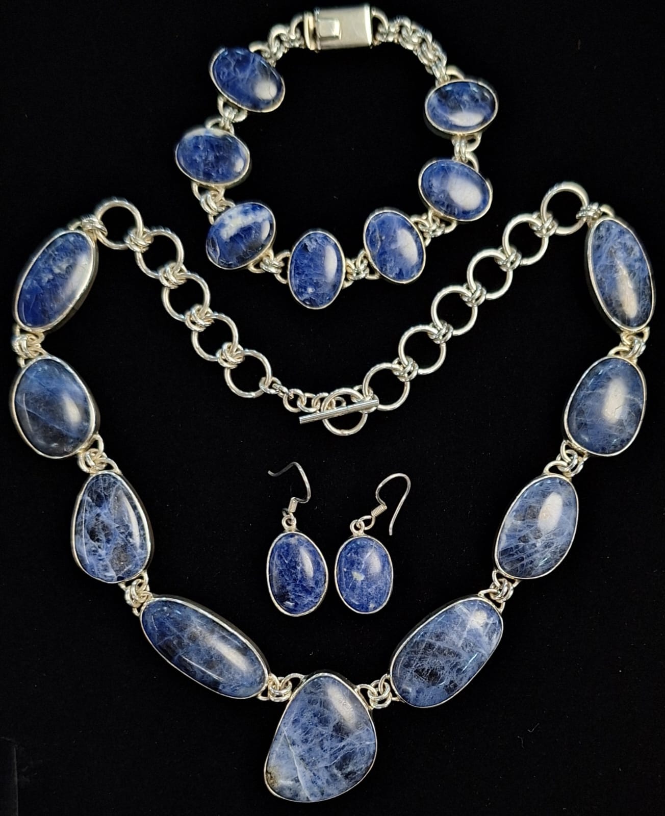 SET DE COLLAR CON INCRUSTACIONES DE SODALITA EN PLATA LEY 950
