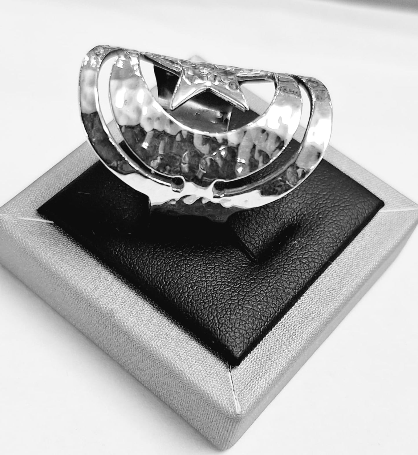 ANILLO MARTILLADO PLATA LEY 925
