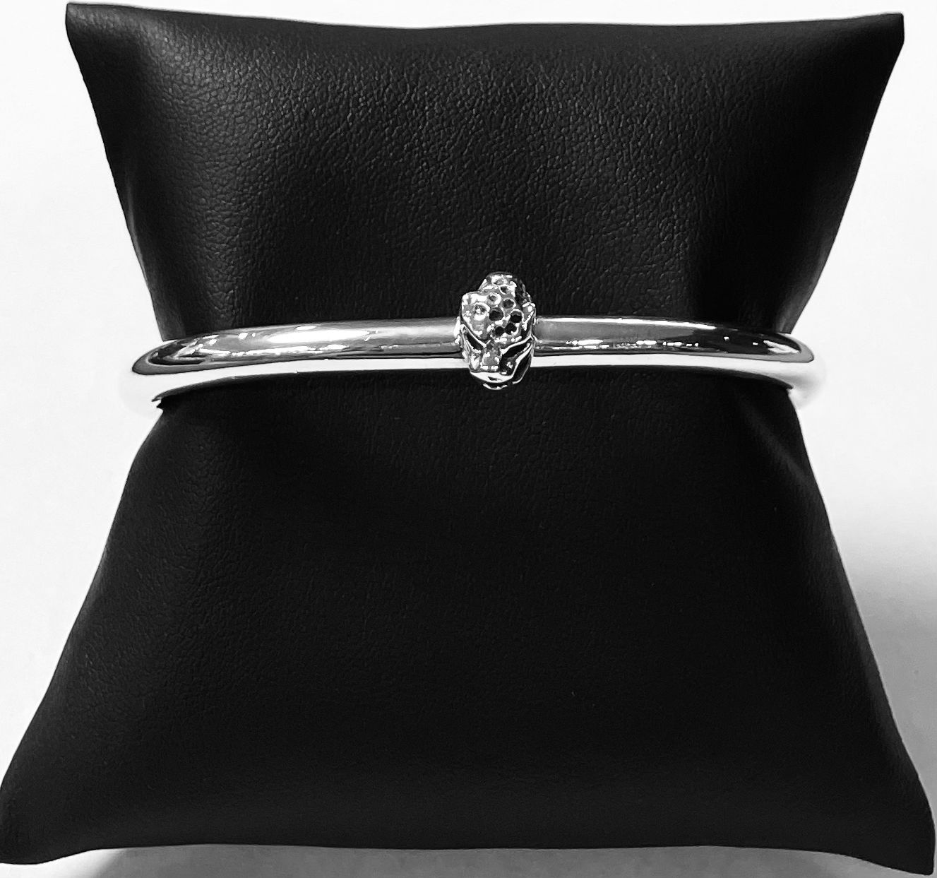 BRAZALETE CON CABEZA DE JAGUAR EN PLATA LEY 925