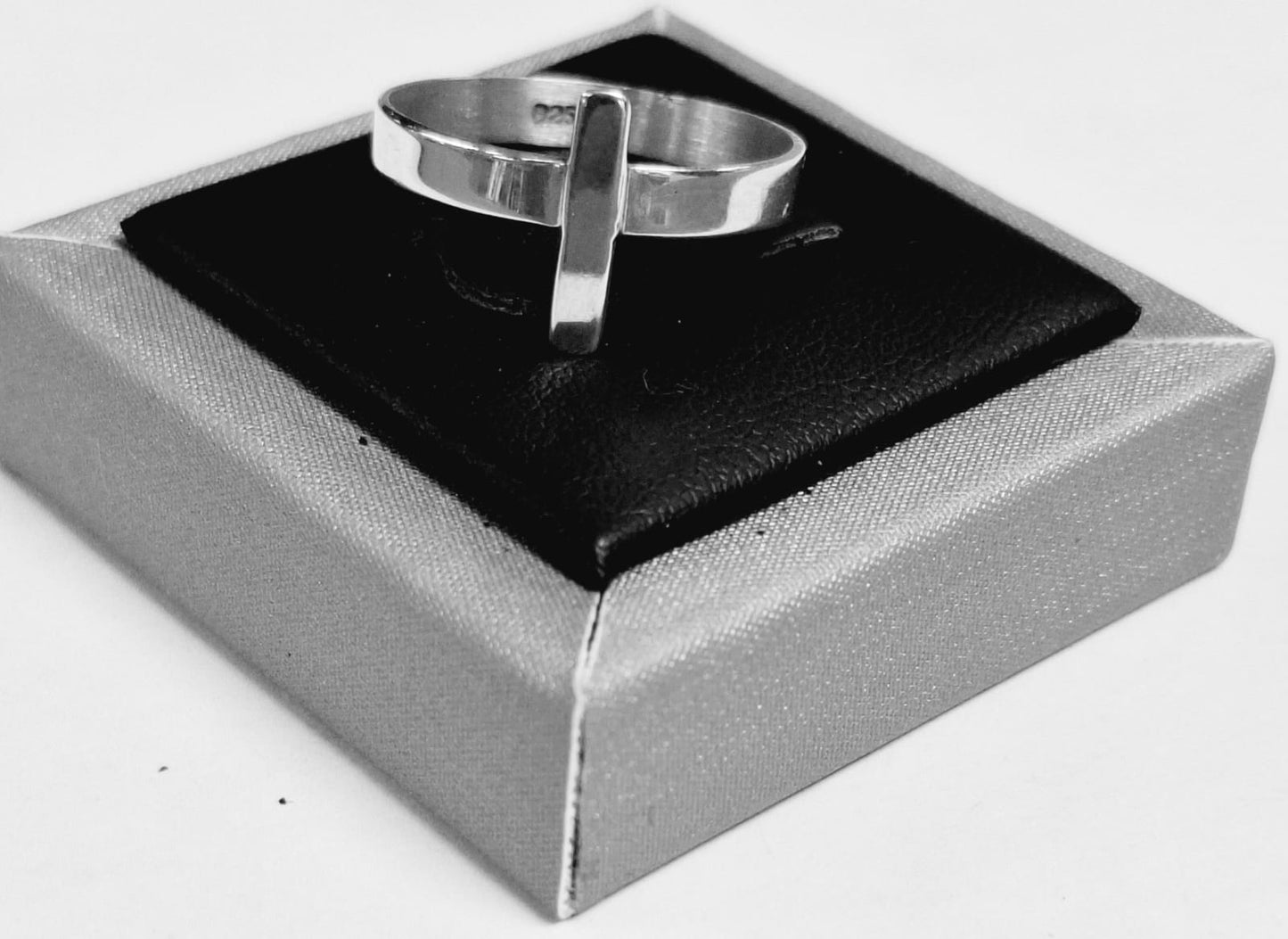 ANILLO CRUZ EN PLATA LEY 925