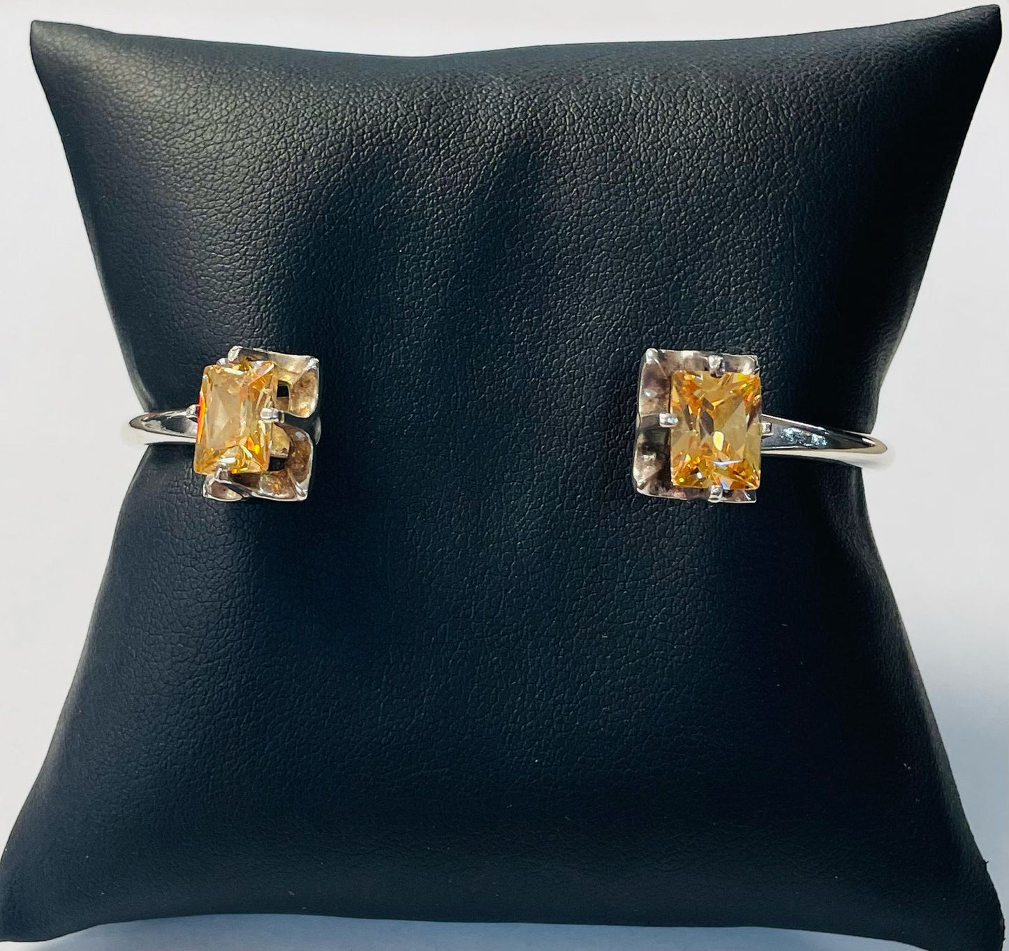 BRAZALETE CON CITRINA EN PLATA LEY 925