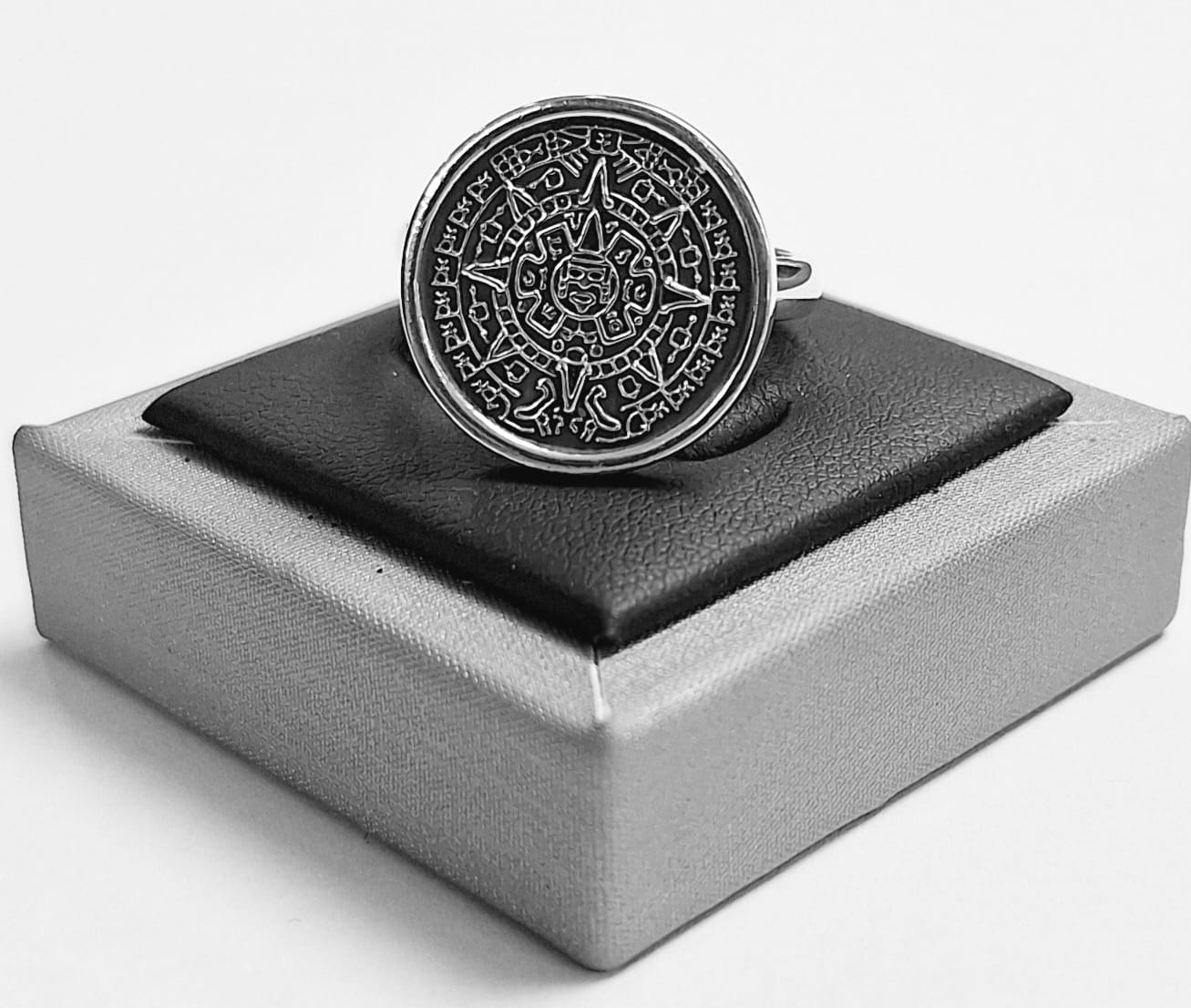 ANILLO CALENDARIO AZTECA EN PLATA LEY 950