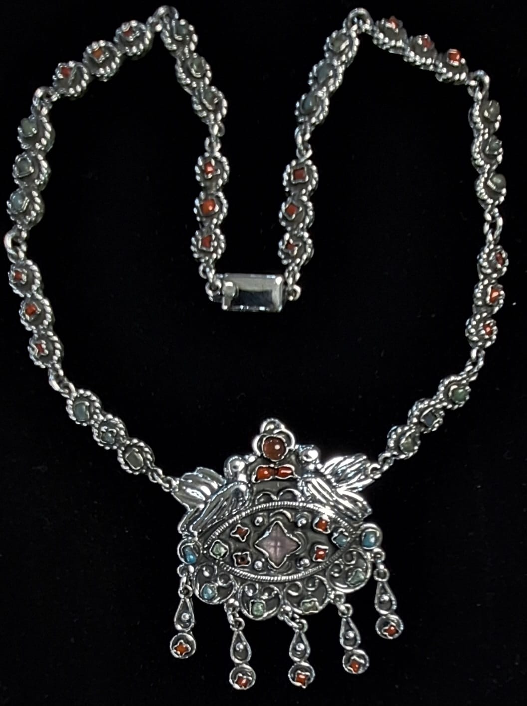 COLLAR VINTAGE CON INCRUSTACIONES DE PIEDRA EN PLATA LEY 925
