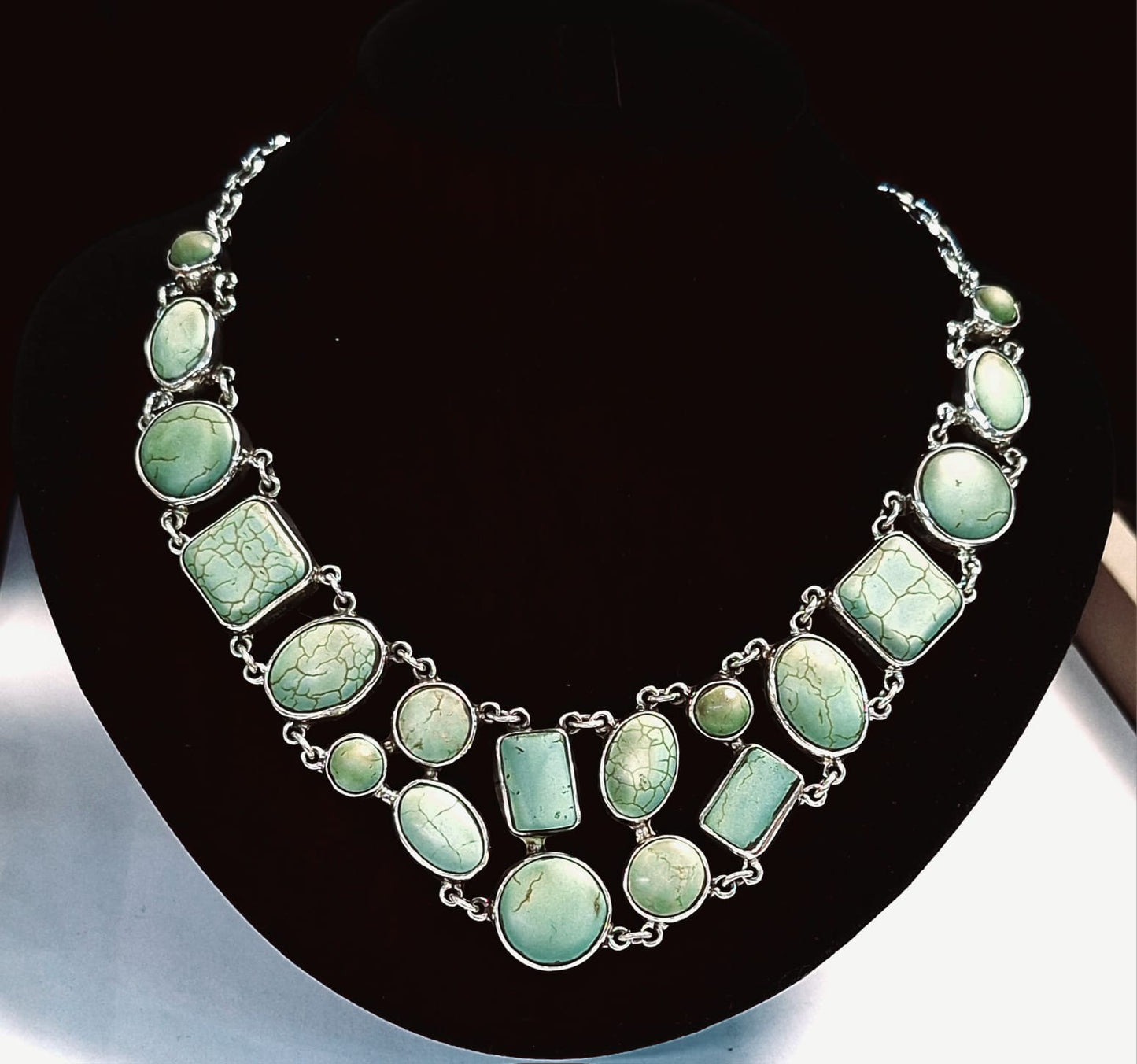 COLLAR CON INCRUSTACIONES DE TURQUESA PLATA LEY 925