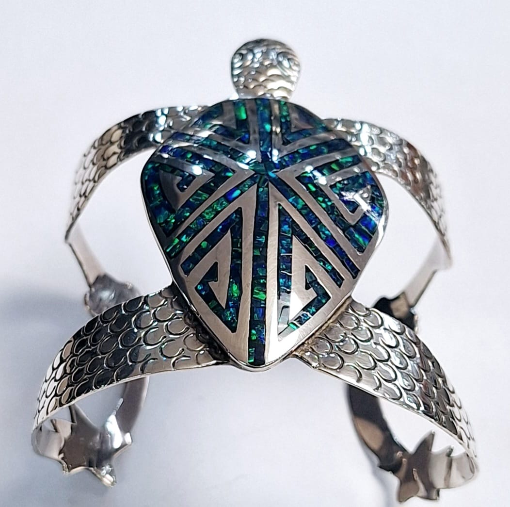 BRAZALETE CON OPALO EN PLATA LEY 925
