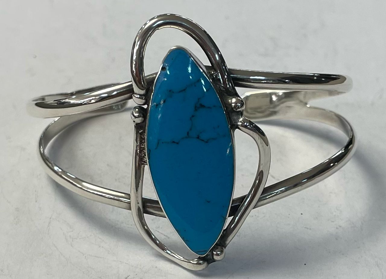 BRAZALETE CON TURQUESA EN PLATA LEY 925