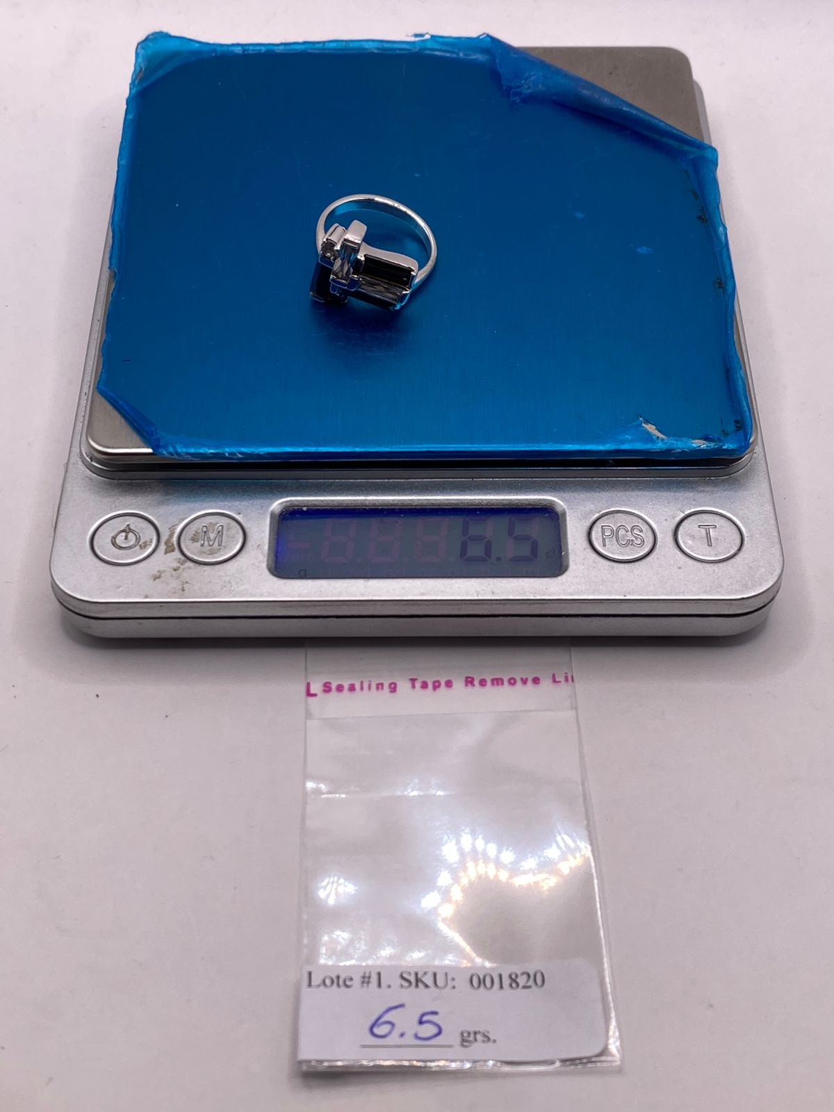 ANILLO ARTESANAL CON ZIRCONIA NEGRA Y BLANCA EN PLATA LEY .925