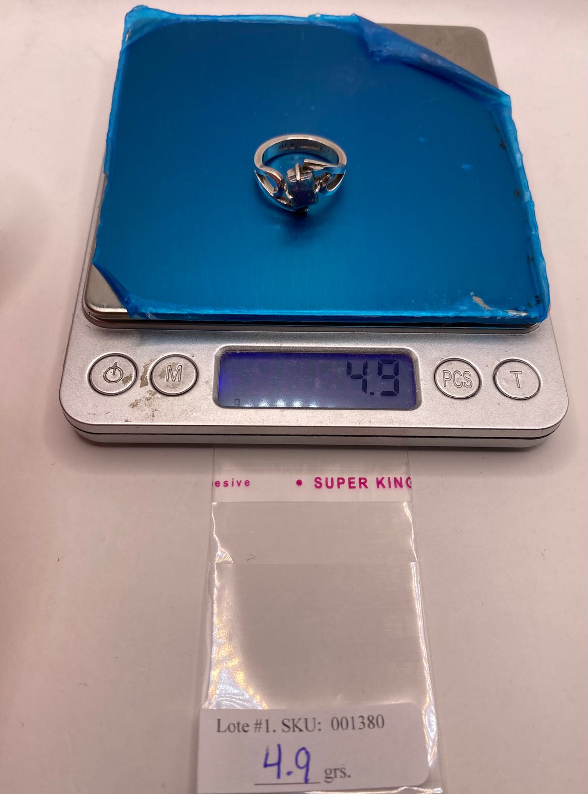 💍 ANILLO CONTEMPORÁNEO CON ÓPALO DE FUEGO EN PLATA LEY .925