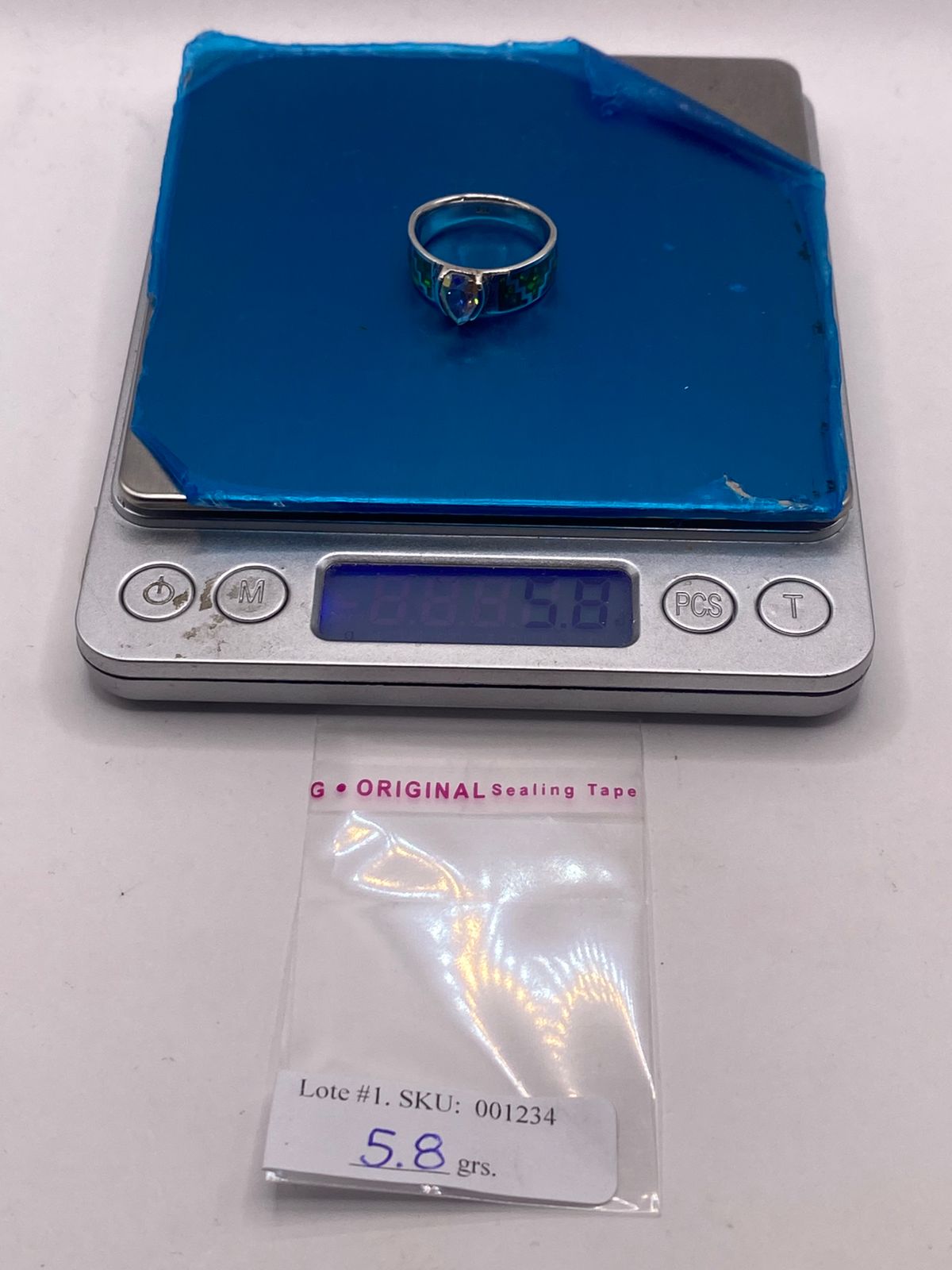 ANILLO GRECA ESCALONADA ÓPALO VERDE & ZIRCONIA CRISTAL ARCOÍRIS PLATA 950