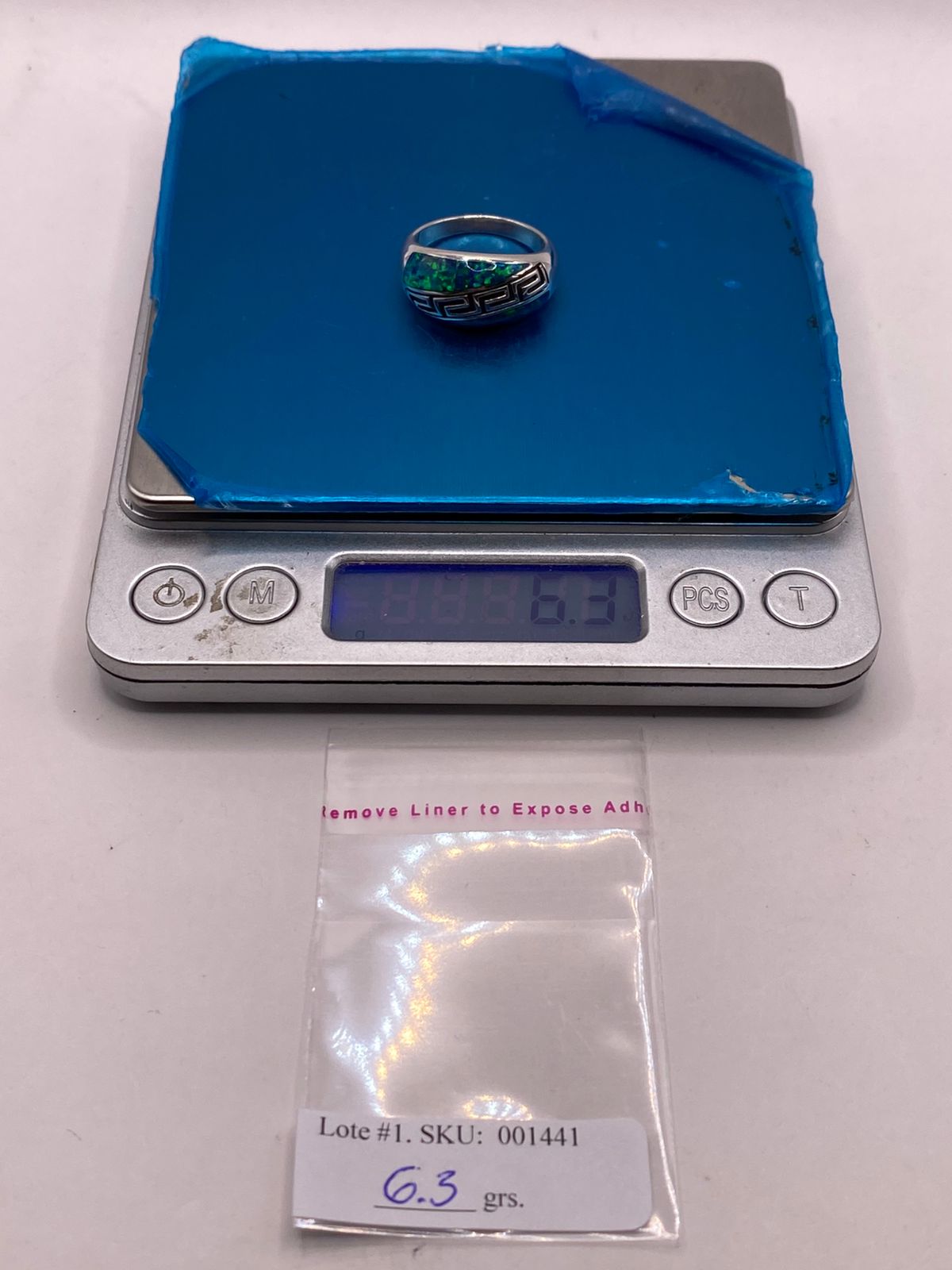 ANILLO GRECA DE PLATA LEY 950 CON ÓPALO DE FUEGO AZUL MARINO