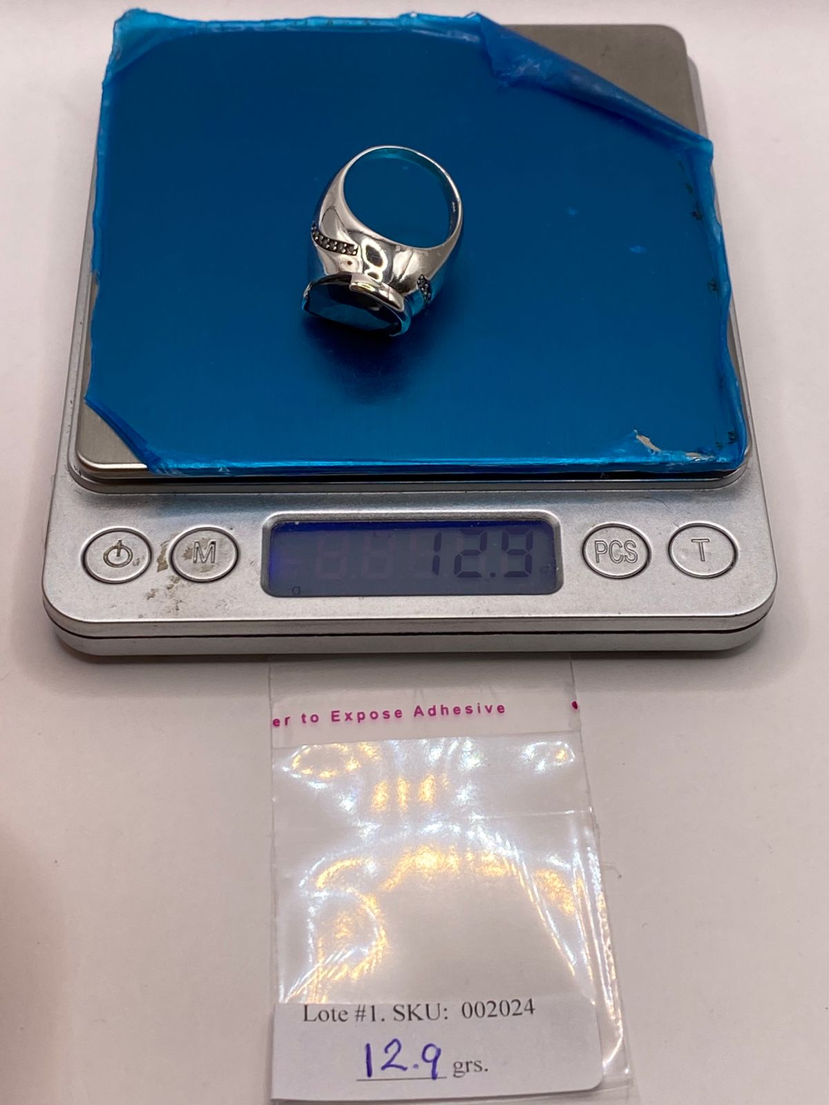 Anillo Moderno con Zirconia Negra en Plata Ley 925
