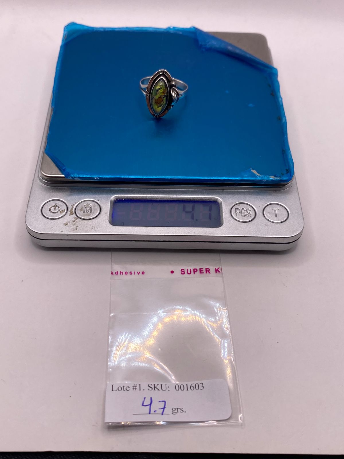 ANILLO DE PLATA LEY 925 CON VIDRIO DICROICO
