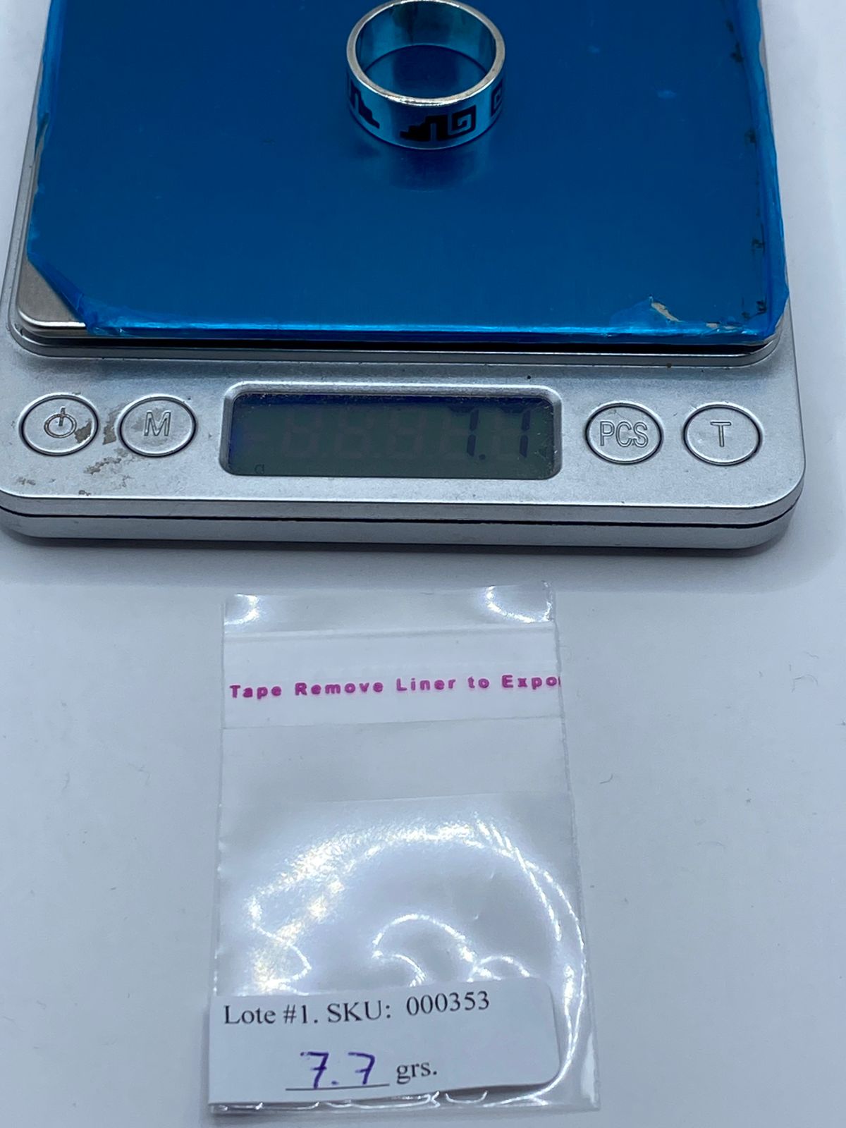 Anillo Artesanal de Plata .925 con Ónix y Greca Clásica