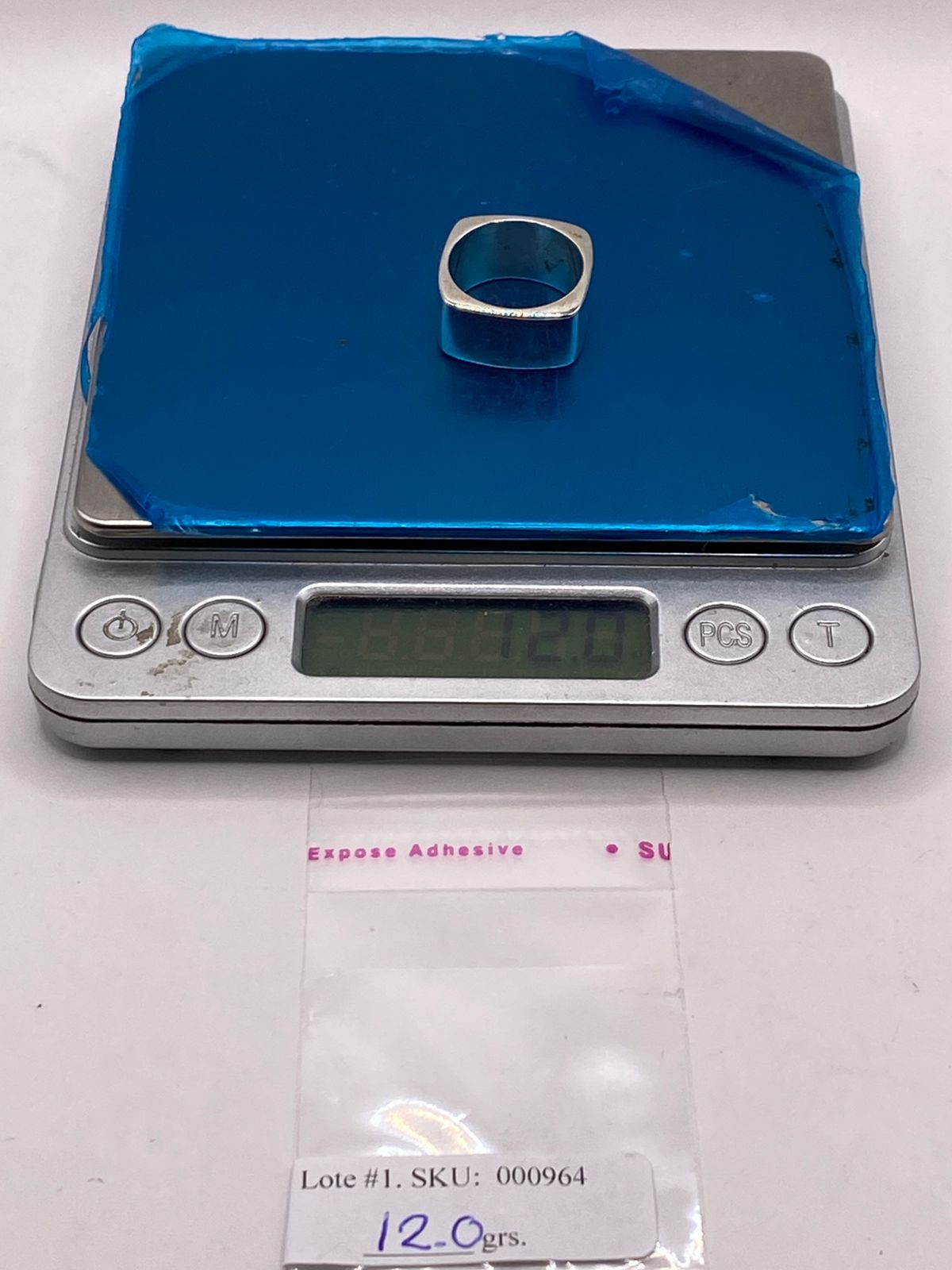 Anillo Banda Ancha de Plata Ley .925 con Forma Cuadrada