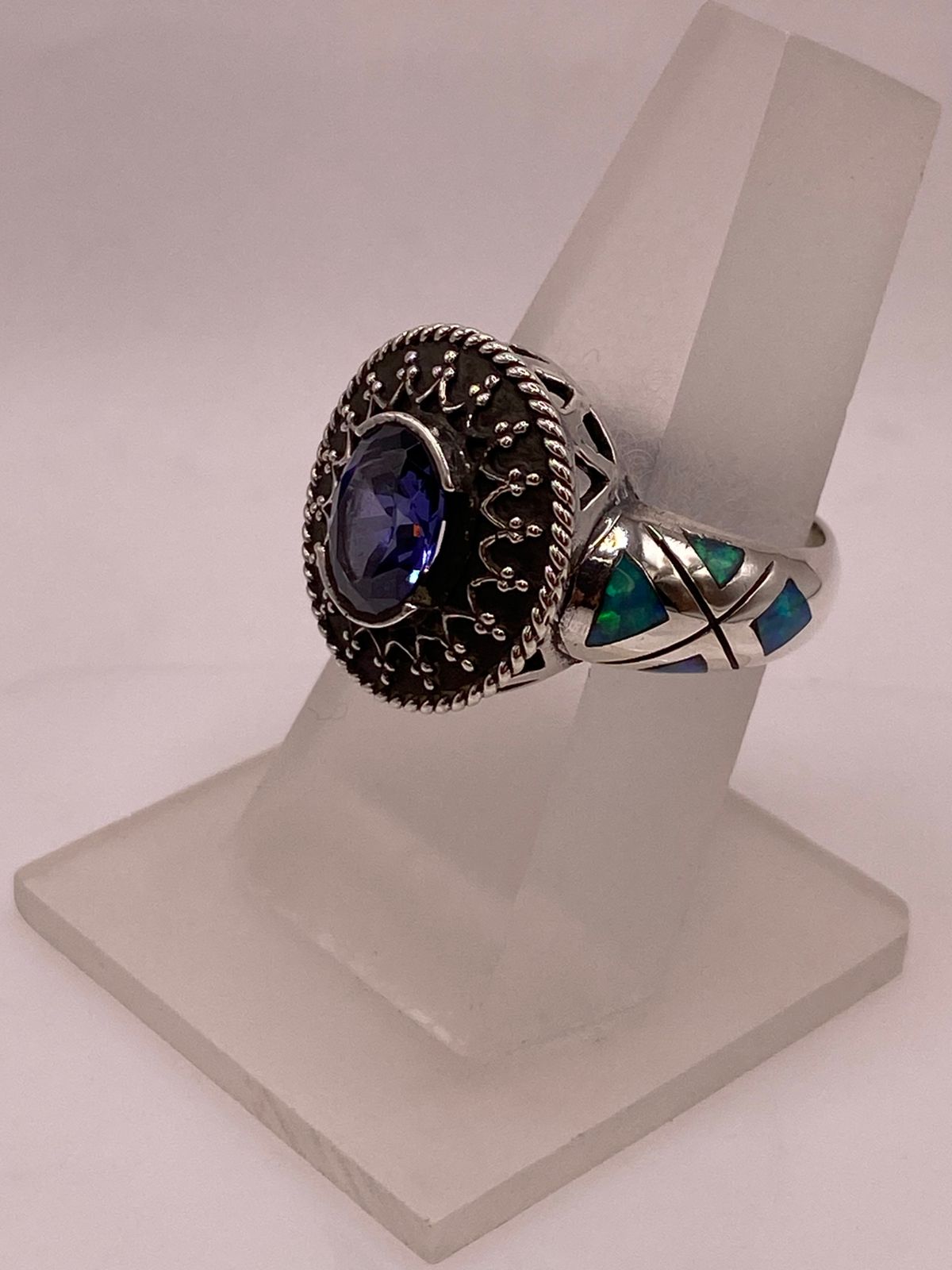 Anillo Contemporáneo con Marquesita, Ópalo de Fuego y Zirconia en Plata .950