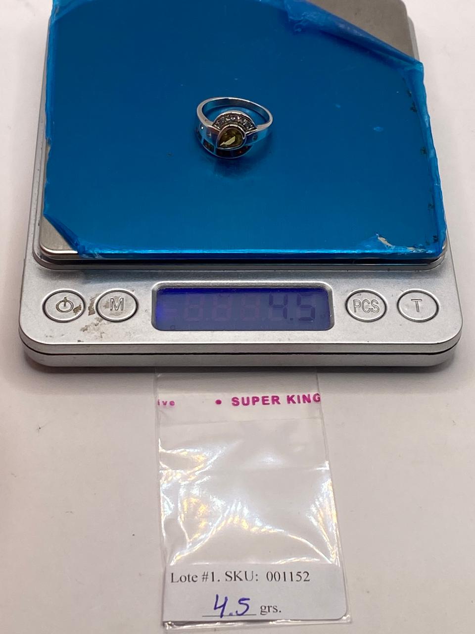 Anillo Contemporáneo con Ópalo de Fuego y Zirconia en Plata .925