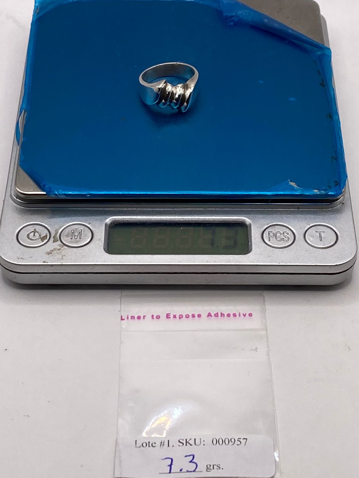 Anillo Escultural de Plata Ley .925 con Diseño Ondulado