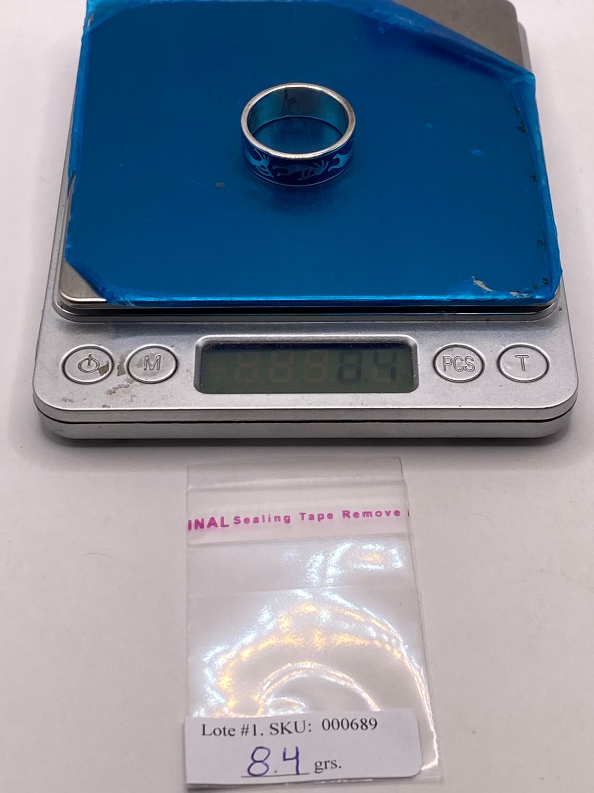 Anillo Figuras Zoomorfas con Piedra Azul Incrustada de Plata .925