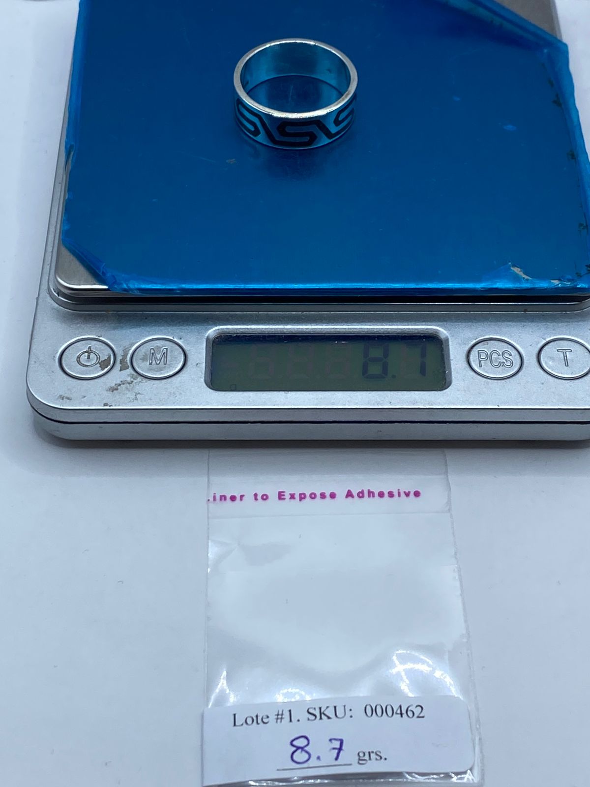 Anillo de Malaquita con Greca Fluida Calada en Plata .925