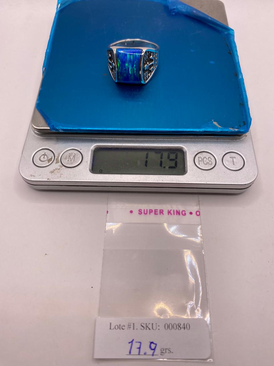 Anillo de Ćpalo Azul con Detalle de Ancla en Plata .925, peso en gramos (bĆ”scula)