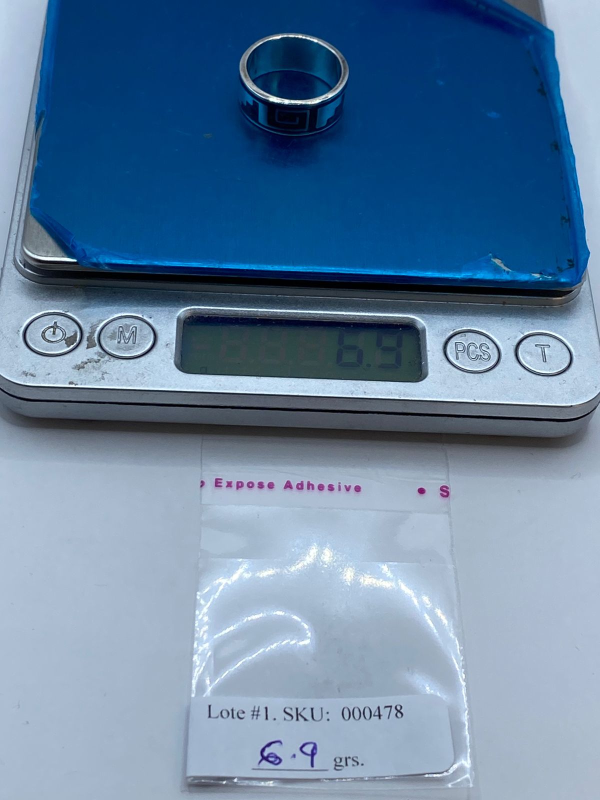 Anillo de Turquesa en Plata .925 – Greca Clásica con Fuerza Contemporánea