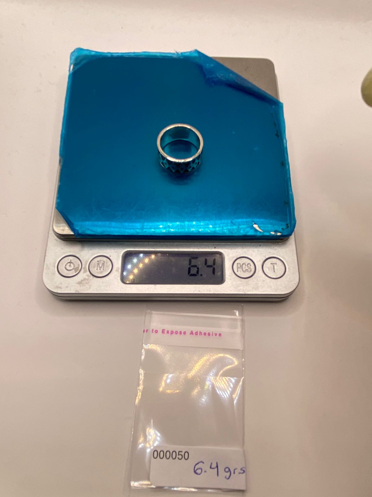 Anillo Geométrico de Plata 925 con Motivos de Rombo y Acabado Oxidado