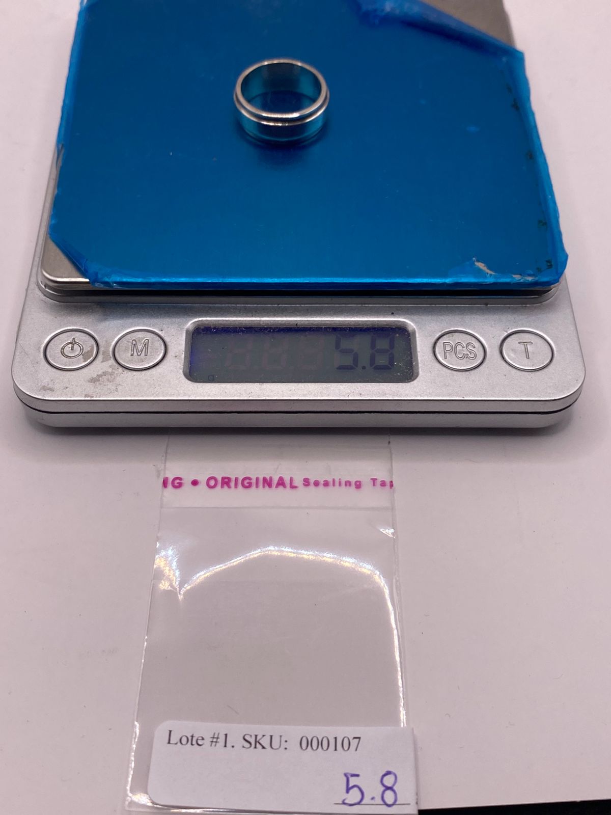 Anillo Liso de Plata 925 con Diseño Clásico y Bordes Definidos