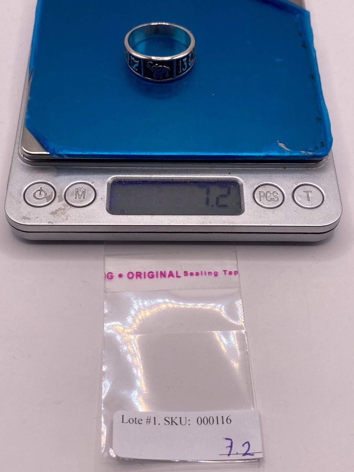 Anillo de Plata 925 con Símbolos de la Suerte y Acabado Oscuro