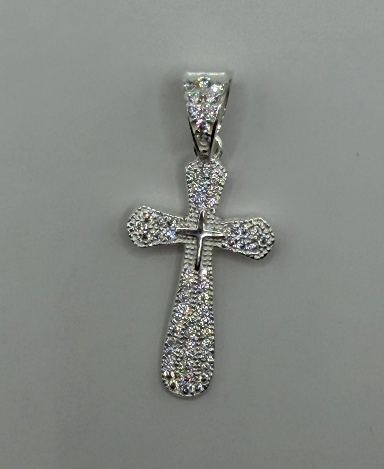 Dije Cruz con mini Zirconia Full