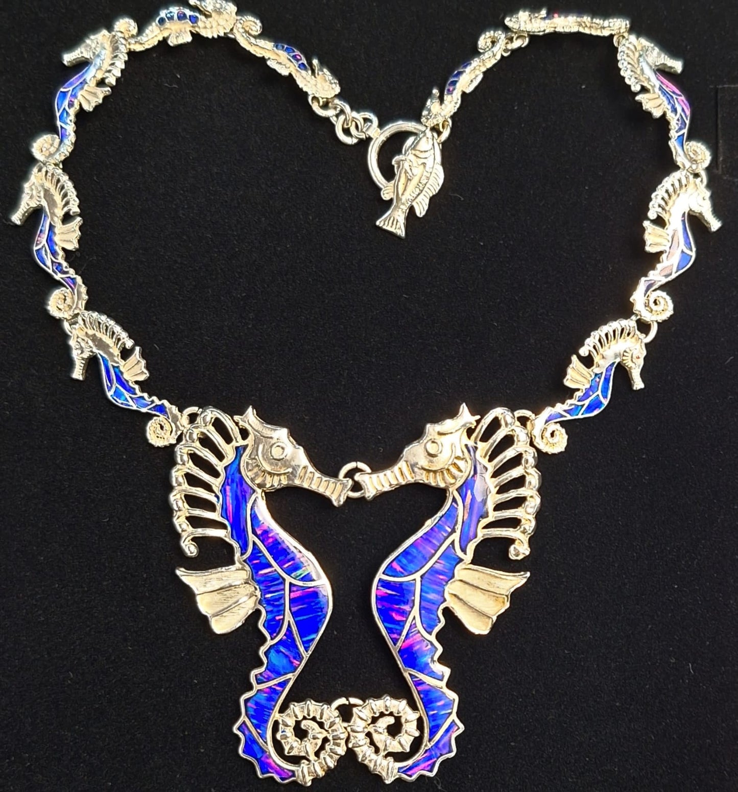 COLLAR CON INCRUSTACIONES DE ÓPALO EN PLATA LEY 950