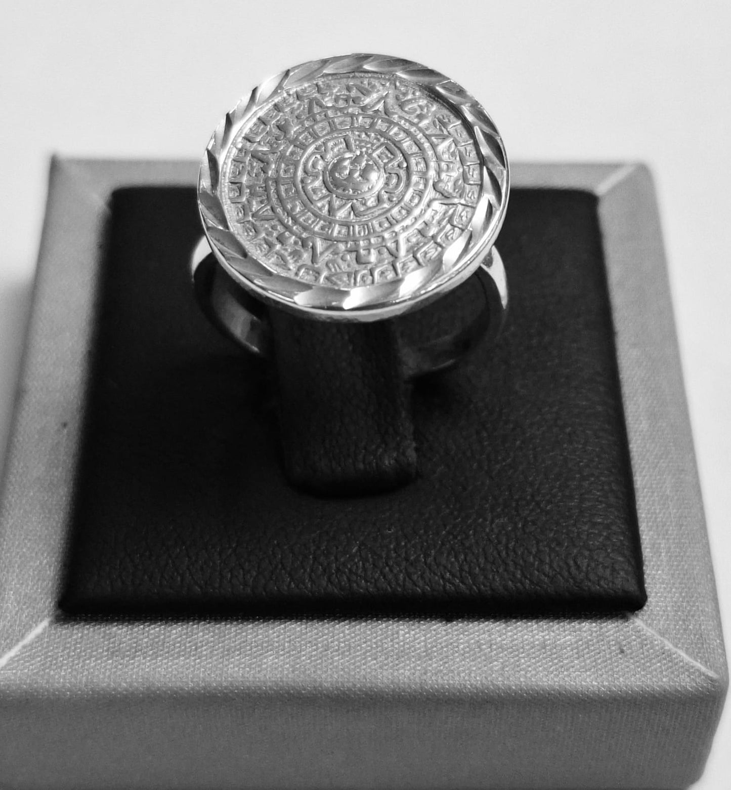 ANILLO CALENDARIO AZTECA EN PLATA LEY 925