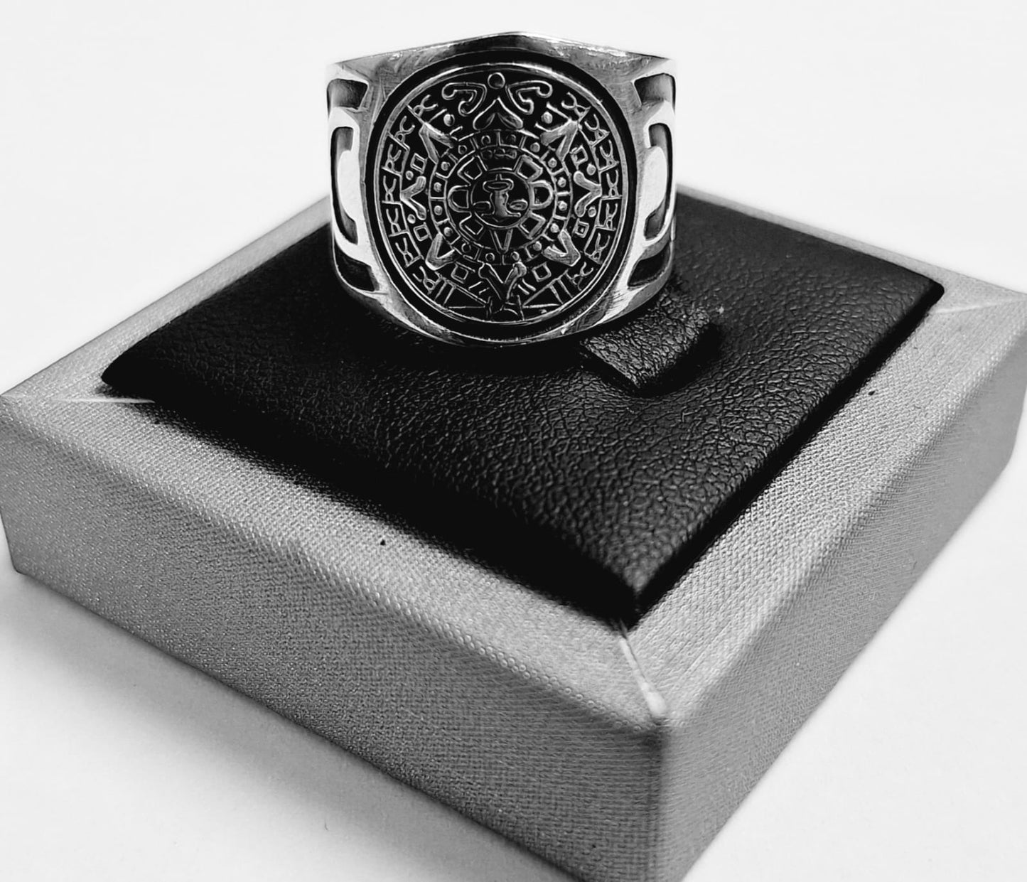 ANILLO CALENDARIO AZTECA EN PLATA LEY 925