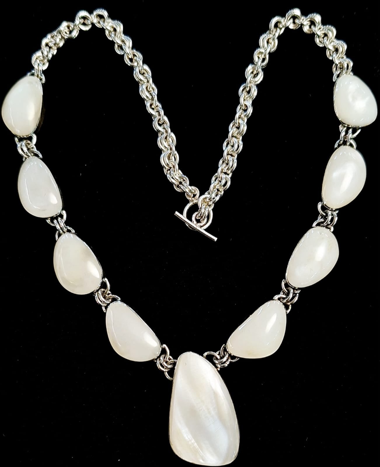 COLLAR CON INCRUSTACIONES DE CABUJÓN DE NÁCAR EN PLATA LEY 950