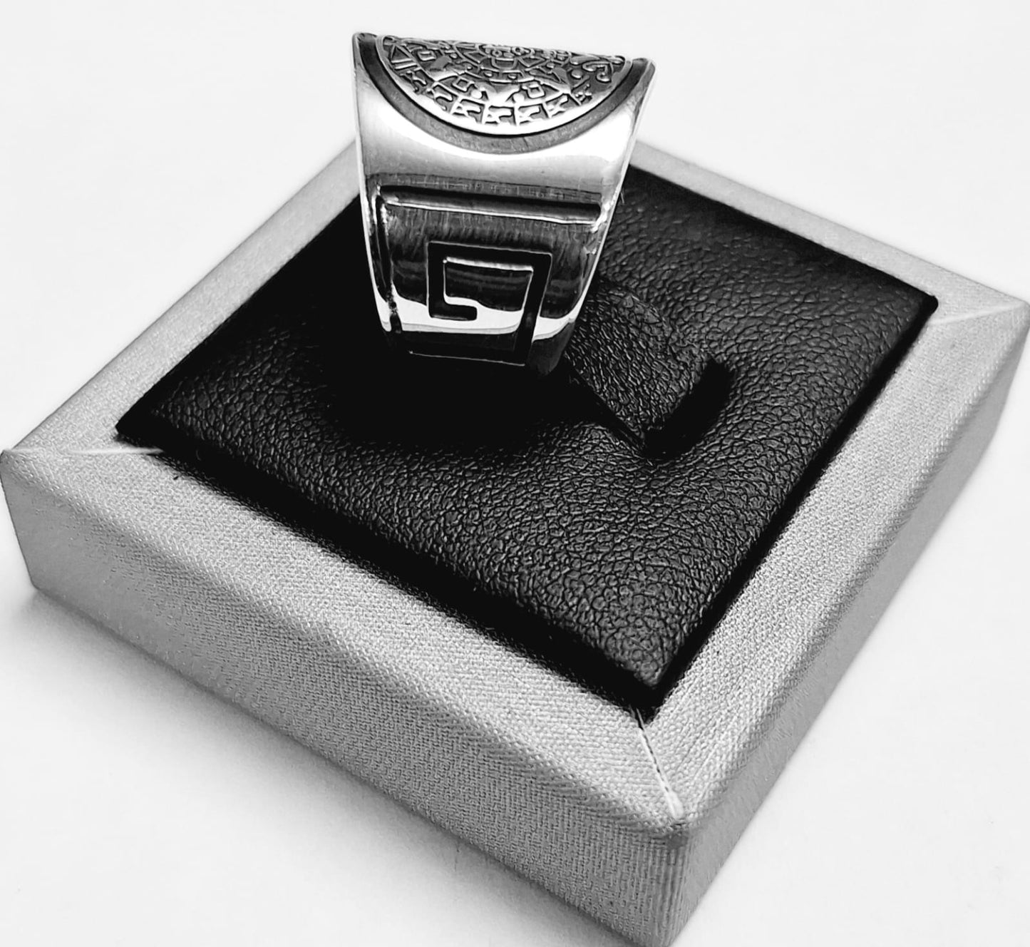 ANILLO CALENDARIO AZTECA CON GRECAS EN PLATA LEY 925