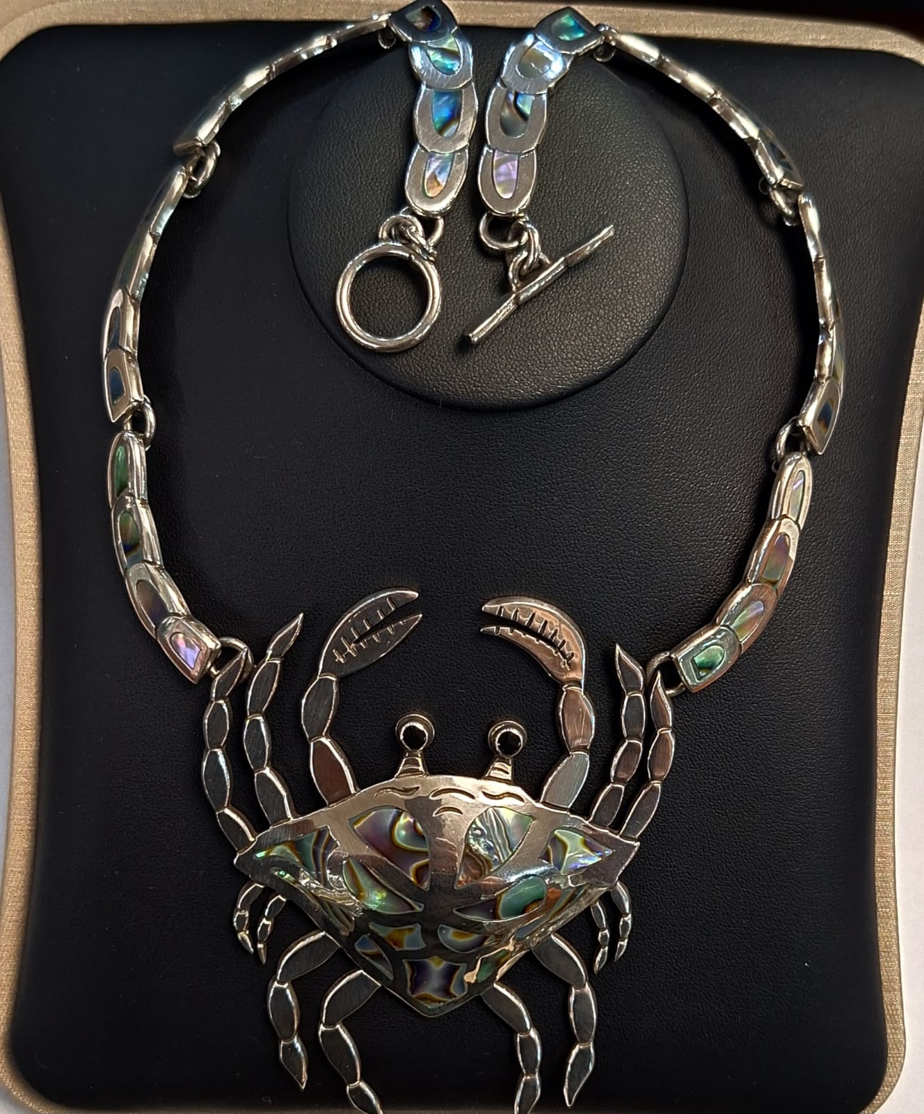 COLLAR CON INCRUSTACIONES DE ABULÓN EN PLATA LEY 925