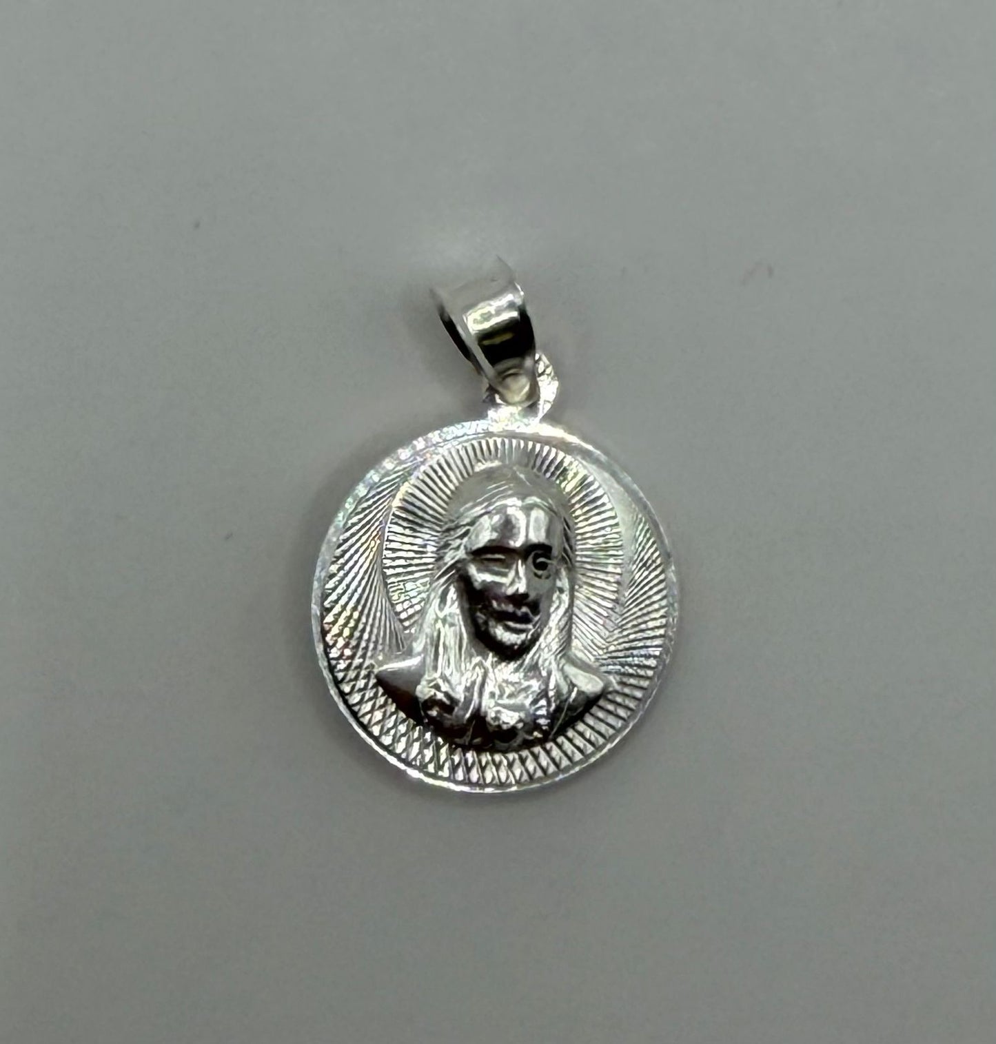 Dije doble vista Virgen y Sagrado Corazón de Jesús