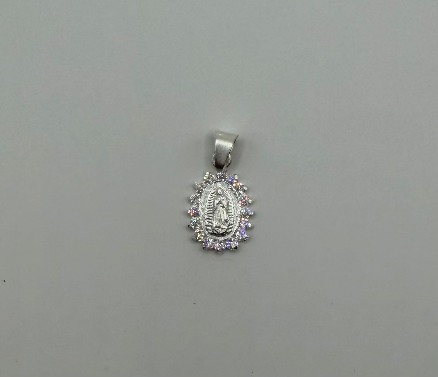 Dije Virgen Zirconia