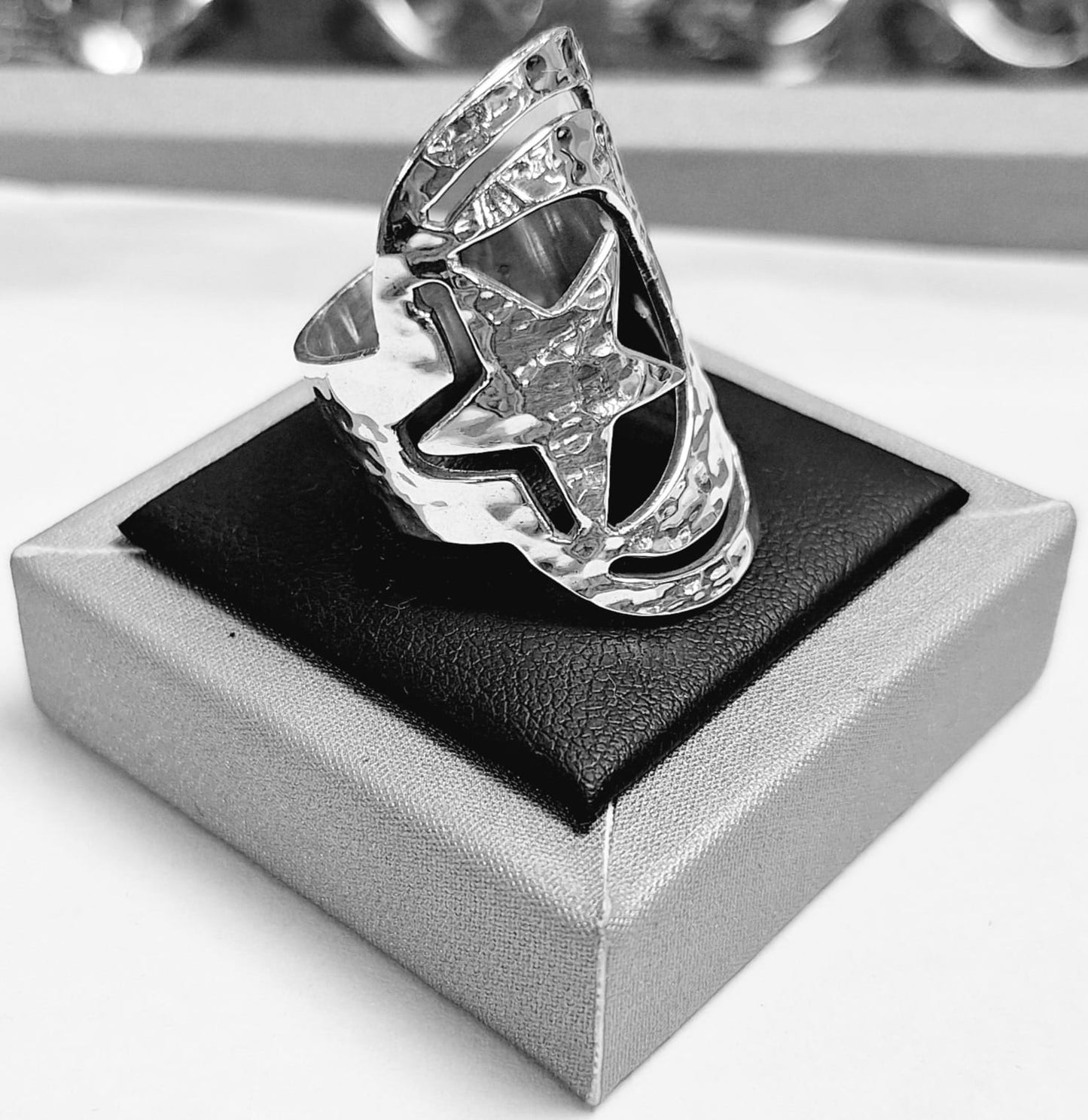 ANILLO MARTILLADO  PLATA LEY 925