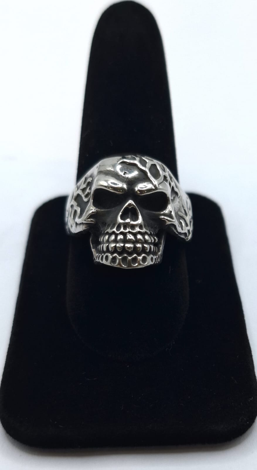 ANILLO CALAVERA  EN PLATA LEY 925