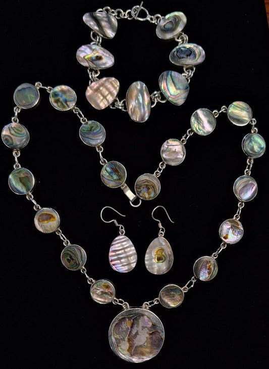 SET DE COLLAR CON INCRUSTACIONES DE ABULÓN  EN PLATA LEY 925