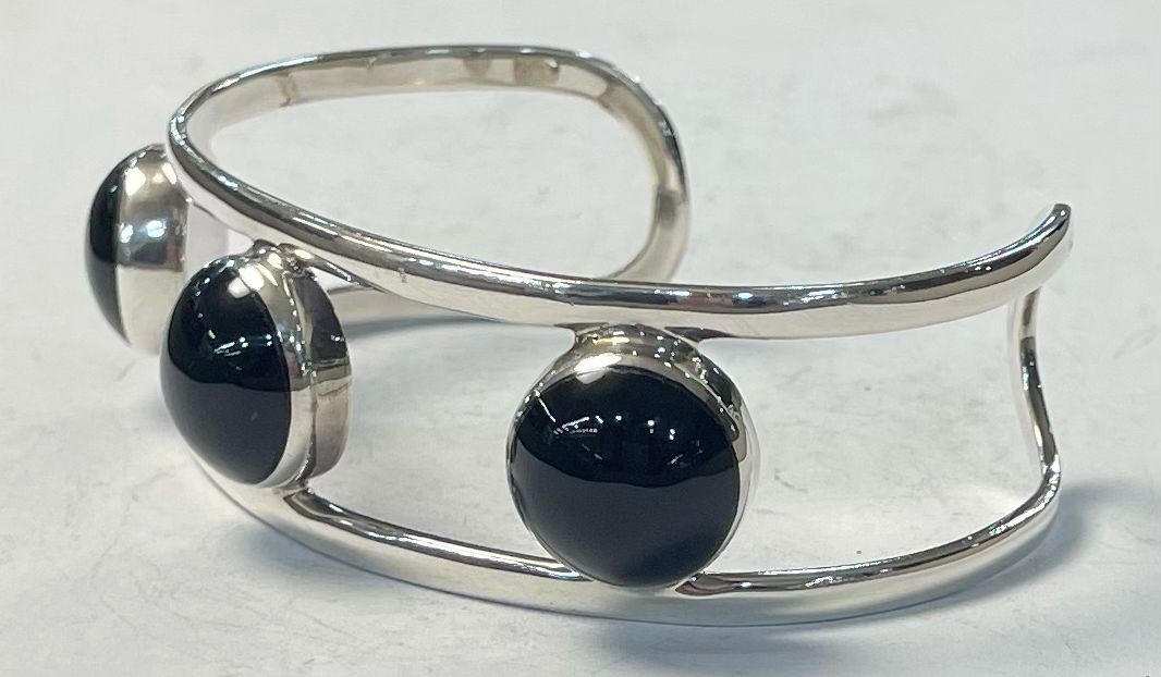 BRAZALETE CON OBSIDIANA EN PLATA LEY 925